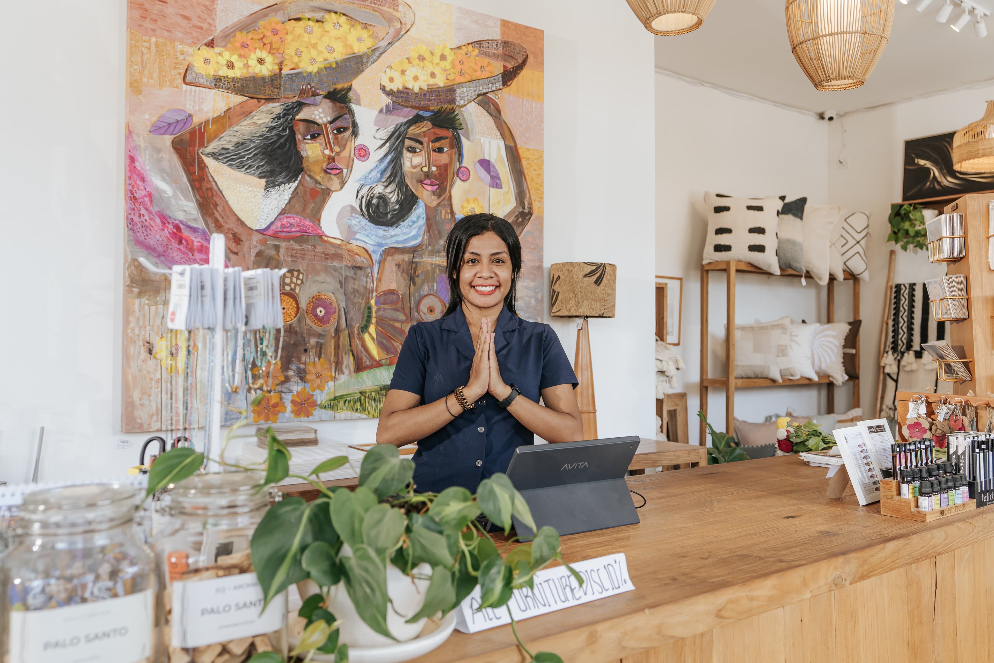 Estrela Home Bali staff